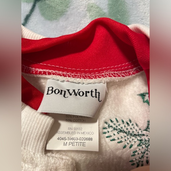 Vintage Grandma Red Poinsettia Embroidered Cardigan Sweater - Picture 3 of 4